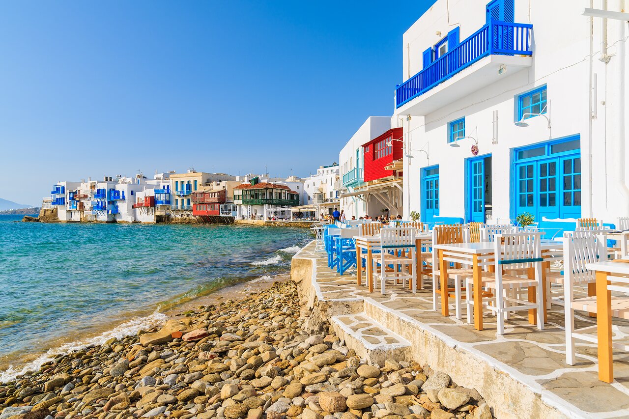 Mykonos Adası hakkında bilgileri, feribot, otel fiyatlarını, Yunanistan Mykonos Adası turları ve tüm bilgileri Mykonos sayfalarımızdan takip edebilirsiniz
